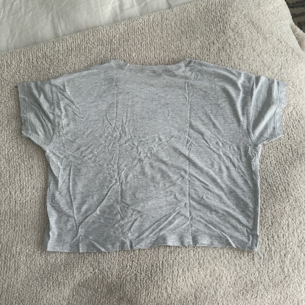 Lululemon Cates Tee Heathered Core Ultra Light Grey - Picture 3 of 3
